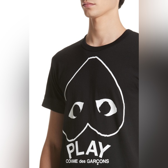 Comme des Garçons PLAY Inverted Heart Logo Graphic Tee - Picture 5 of 5